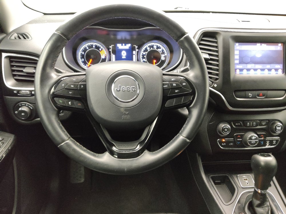 Used 2020 Jeep Cherokee Latitude Plus FWD image 22
