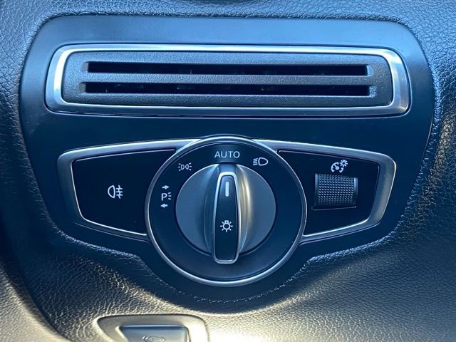 Used 2021 Mercedes-Benz C 300 C 300 image 47