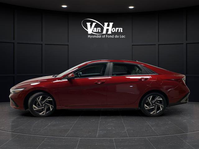 Certified 2025 Hyundai Elantra Limited image 4