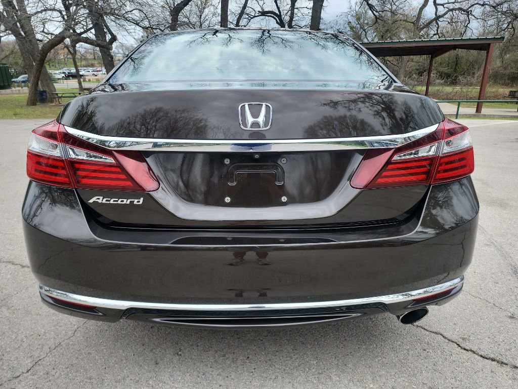 Used 2016 Honda Accord LX image 7