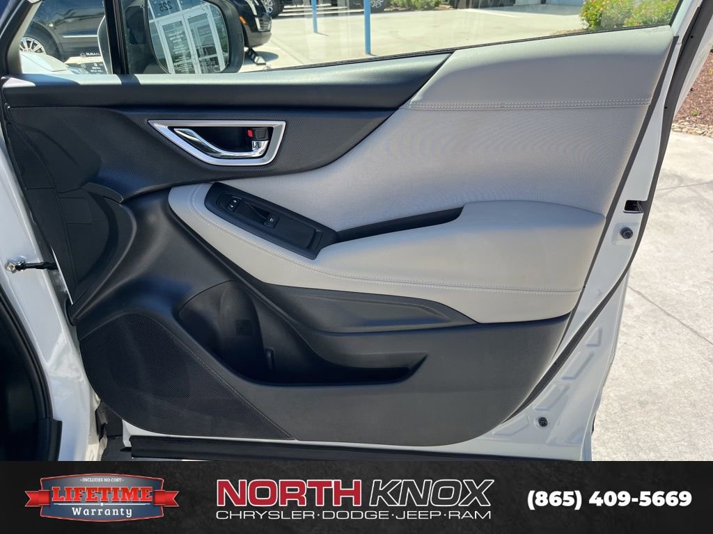 Used 2023 Subaru Forester Premium AWD/4WD image 27