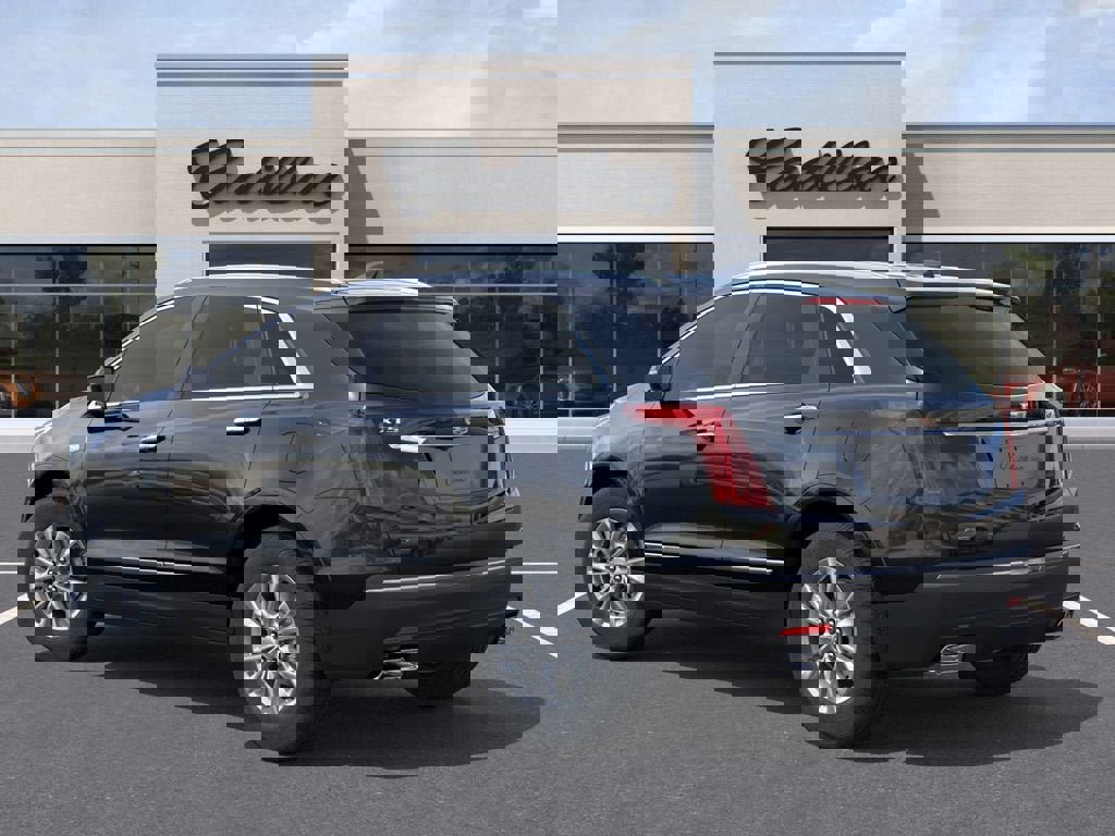 New 2026 Cadillac XT5 Luxury image 3