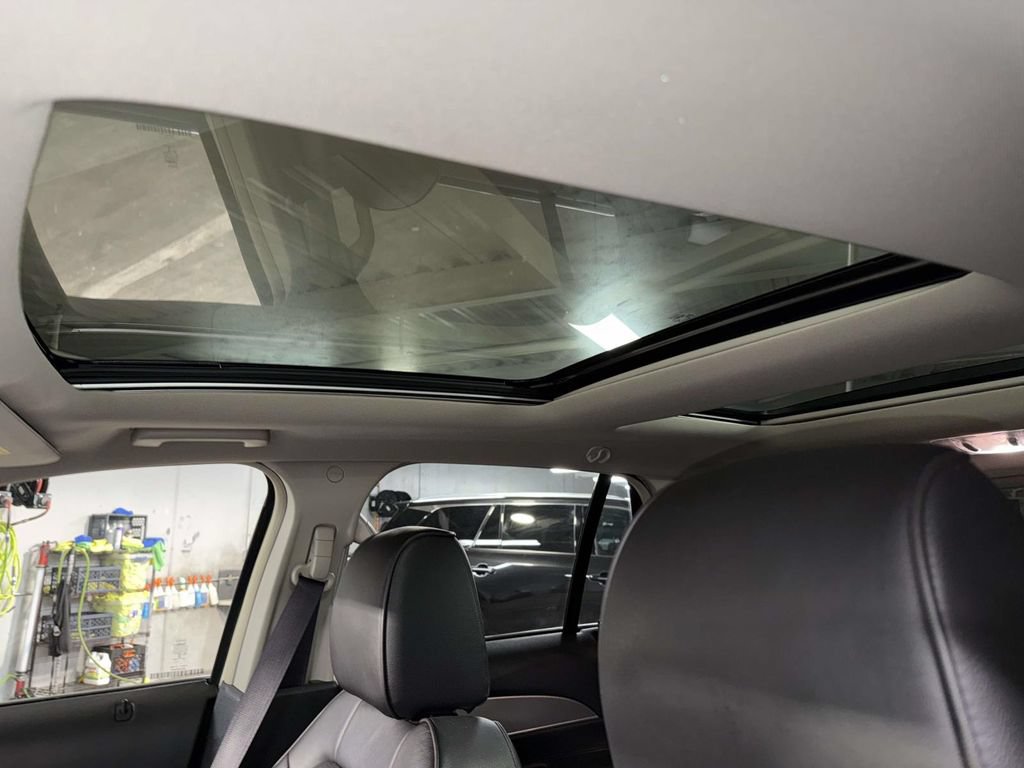 Used 2014 Lincoln MKX AWD w/ Equipment Group 102A image 22