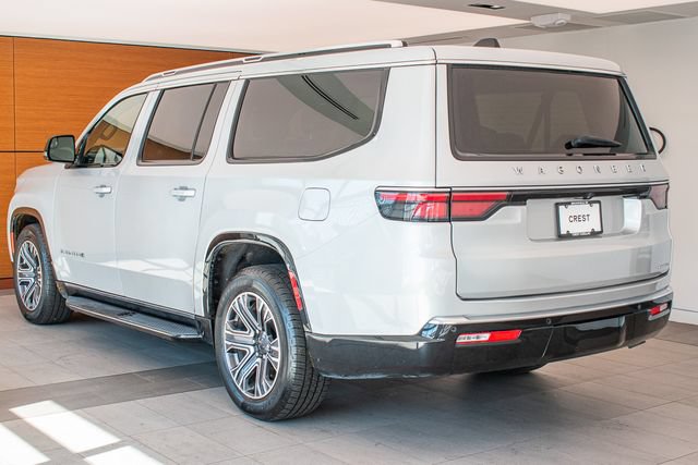 Used 2024 Jeep Wagoneer L Series II w/ Flexible Seating Group AWD/4WD image 9