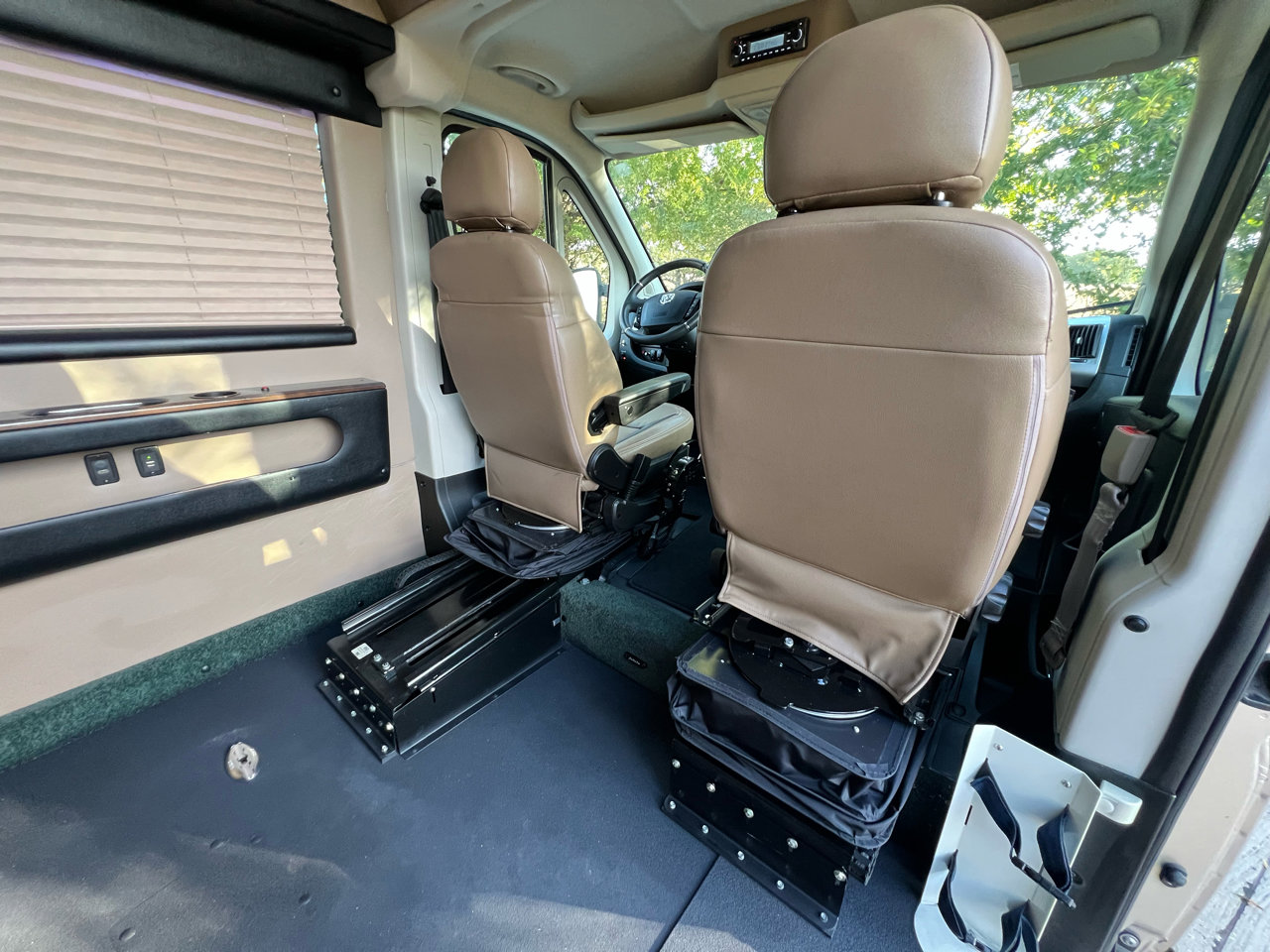 Used 2017 RAM ProMaster 2500 w/ Premium Appearance Group image 39