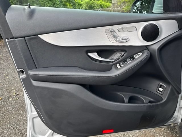 Used 2019 Mercedes-Benz GLC 300 4MATIC image 10