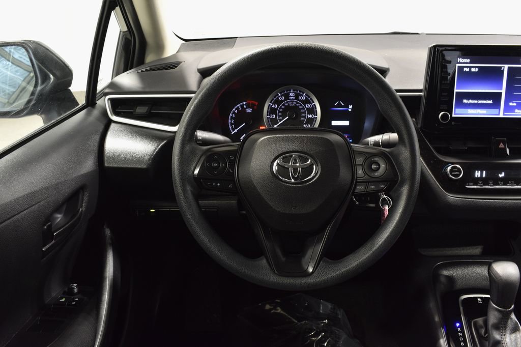 Used 2022 Toyota Corolla LE image 12
