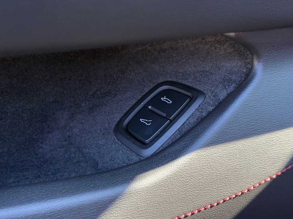 Used 2023 Chevrolet Corvette Stingray Coupe w/ Z51 Performance Package image 27