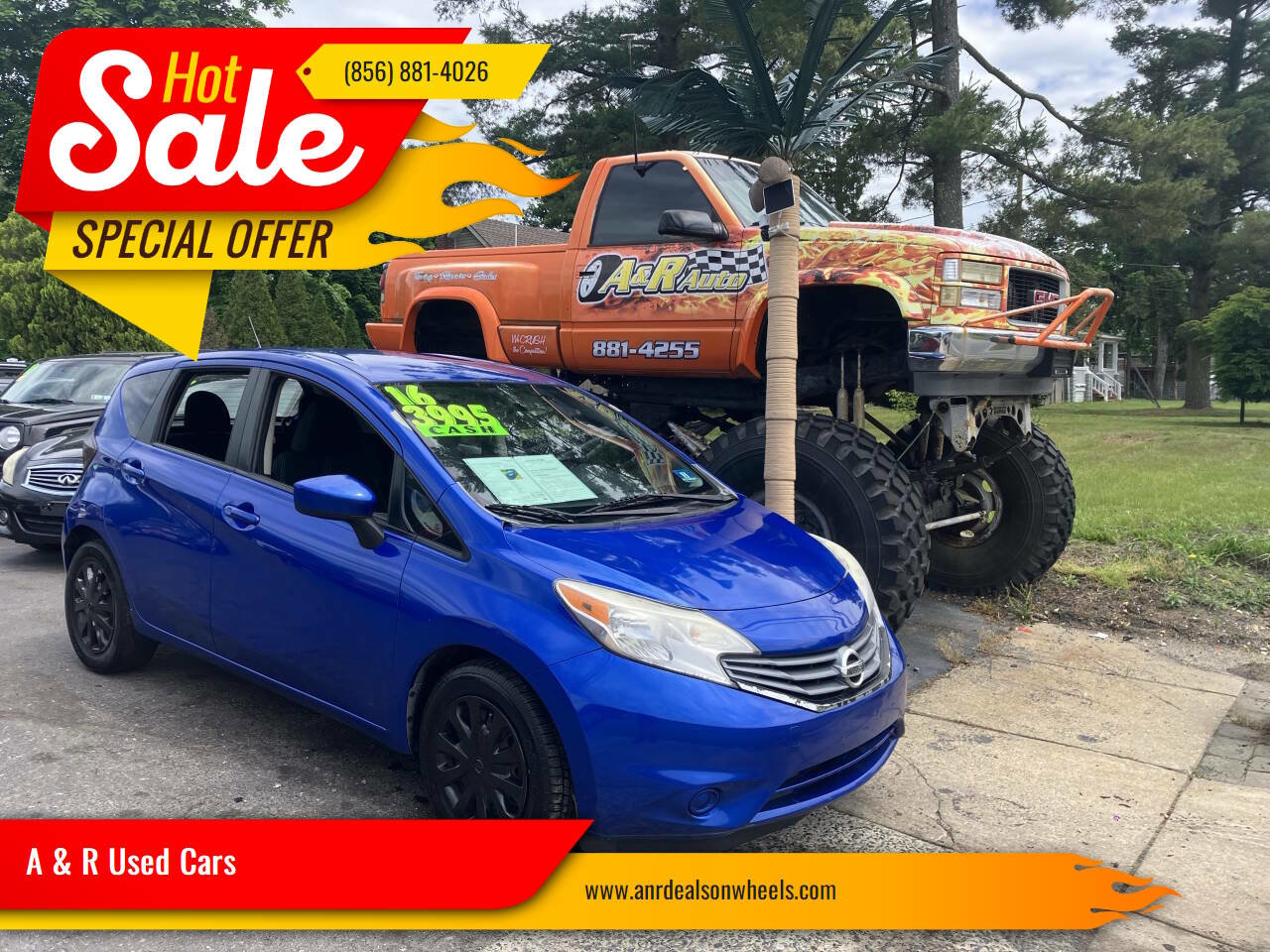 Used 2016 Nissan Versa Note SV FWD image 1