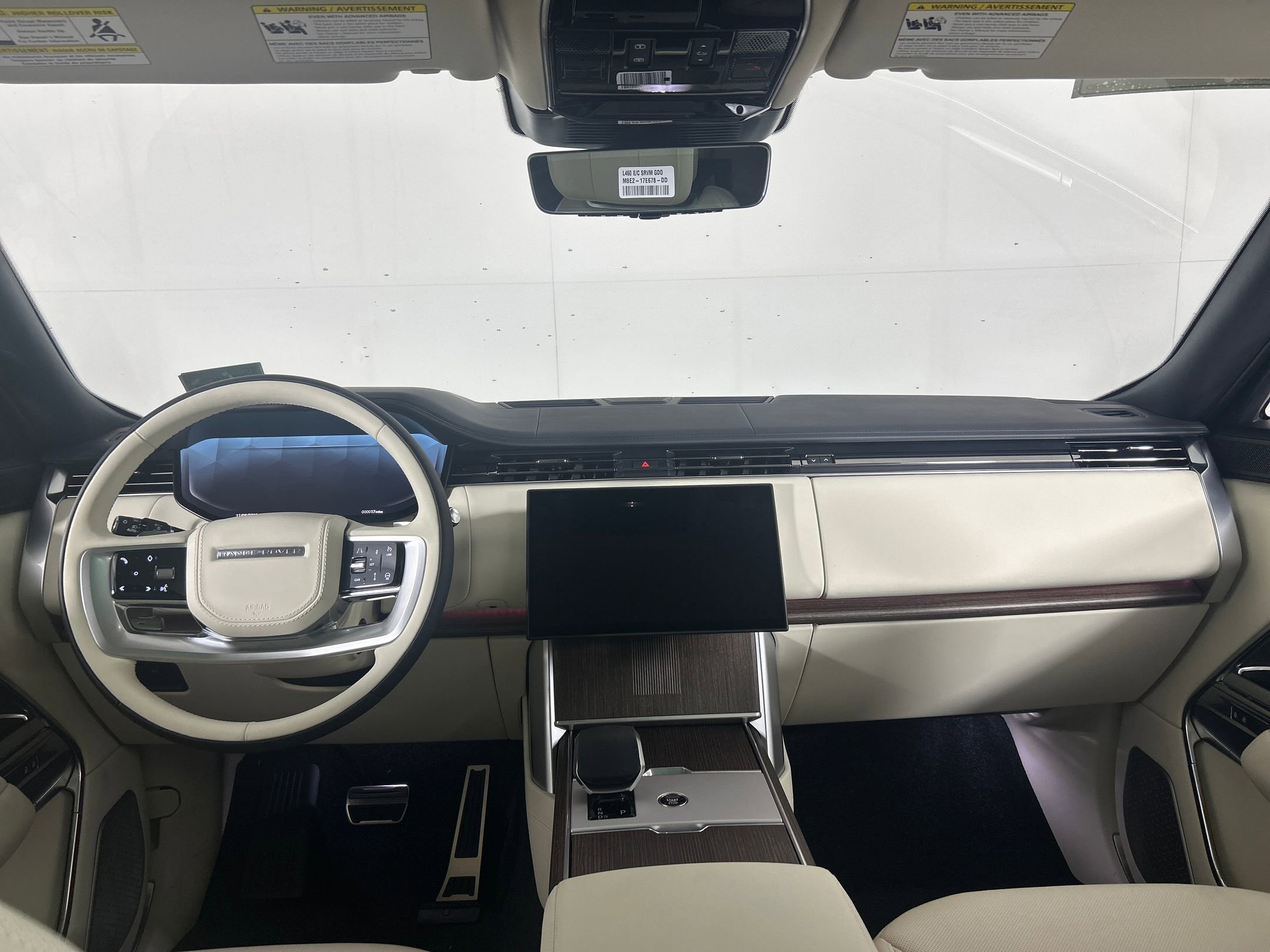 New 2025 Land Rover Range Rover Long Wheelbase Autobiography image 12