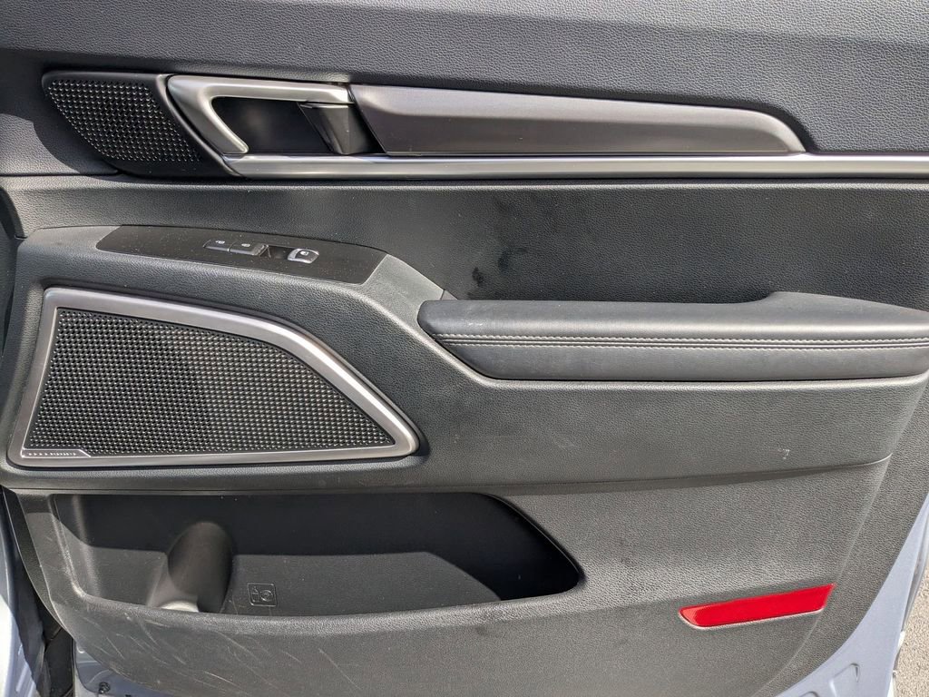 Used 2025 Kia Telluride S image 32