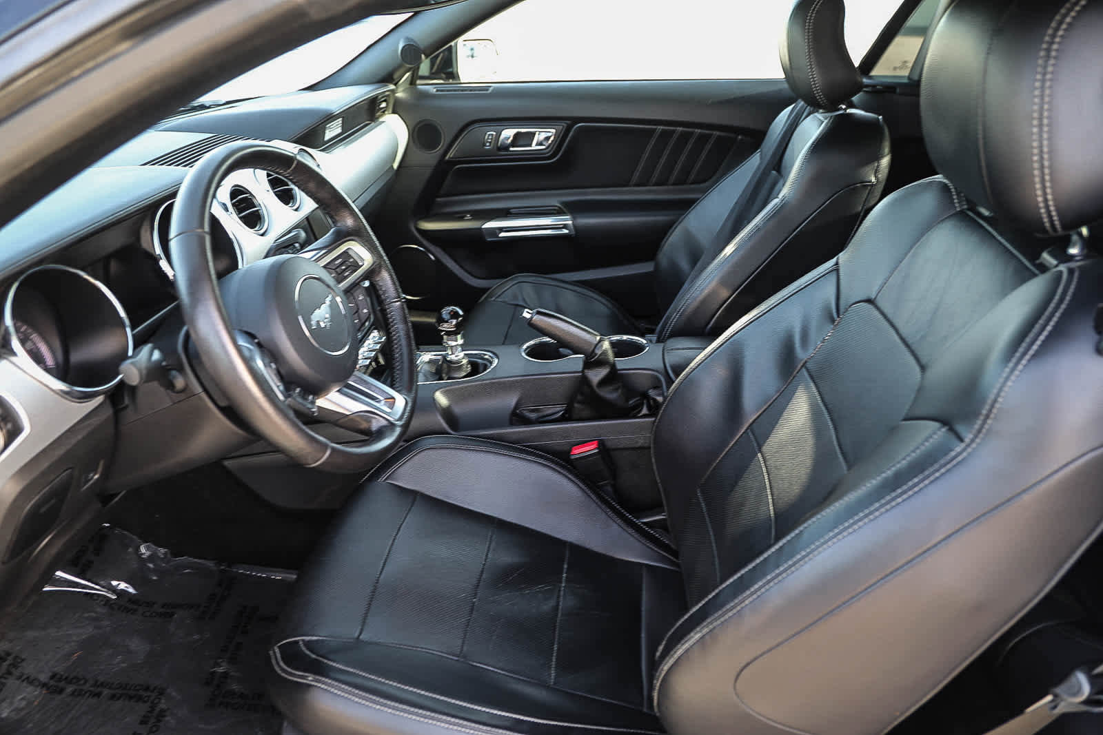 Used 2015 Ford Mustang GT Premium RWD image 16