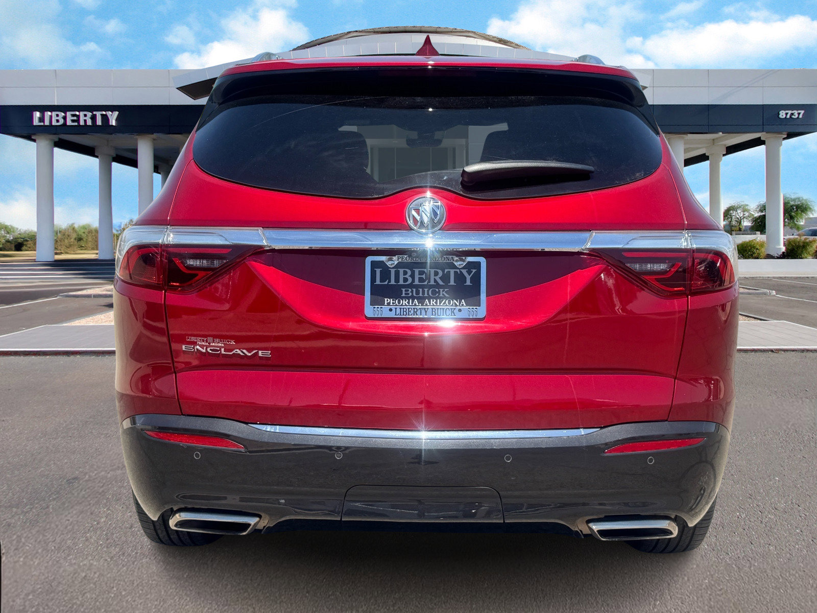 Used 2024 Buick Enclave Premium image 4