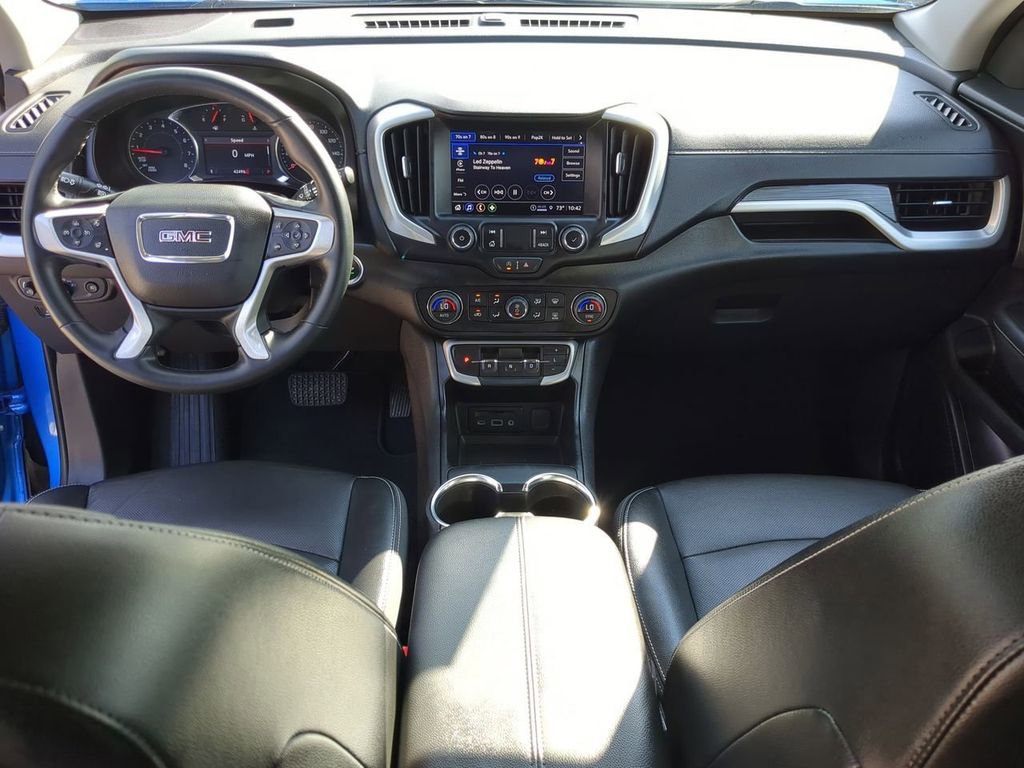 Used 2024 GMC Terrain SLT image 27