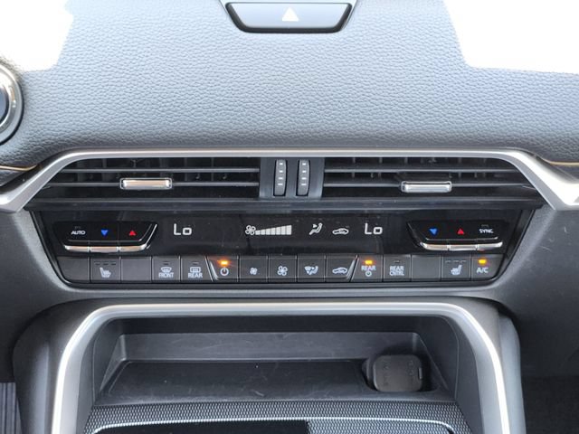 Used 2024 MAZDA CX-90 Plug-In Hybrid w/ Preferred AWD/4WD image 19