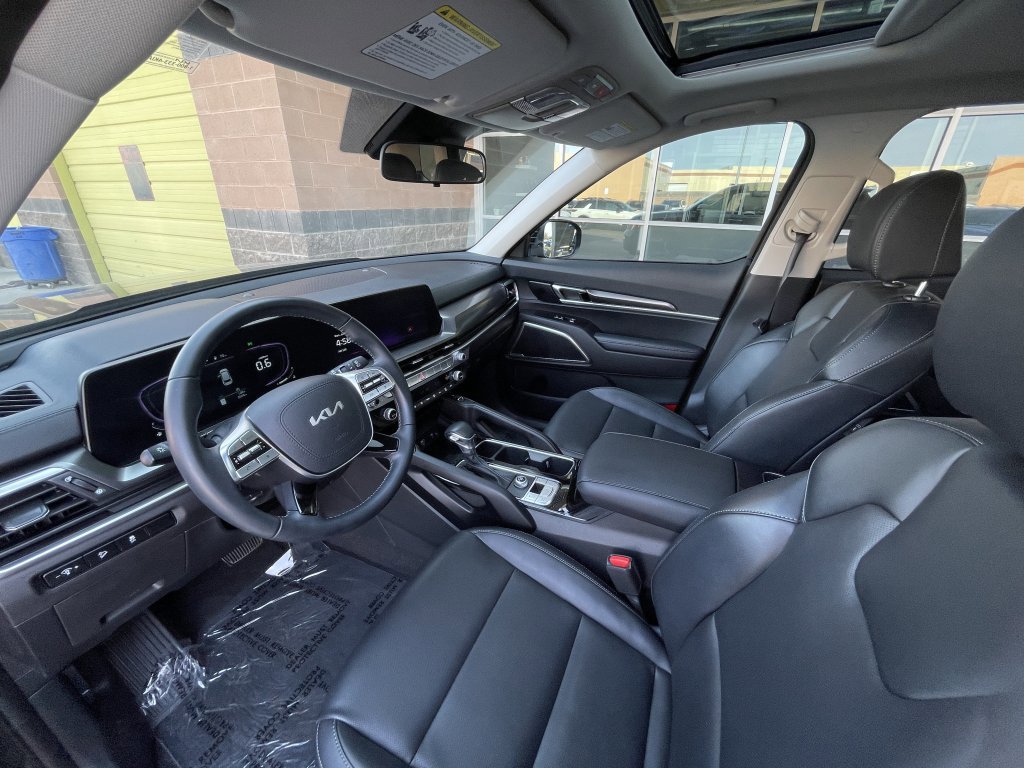 Used 2024 Kia Telluride S w/ S Sunroof Package image 17