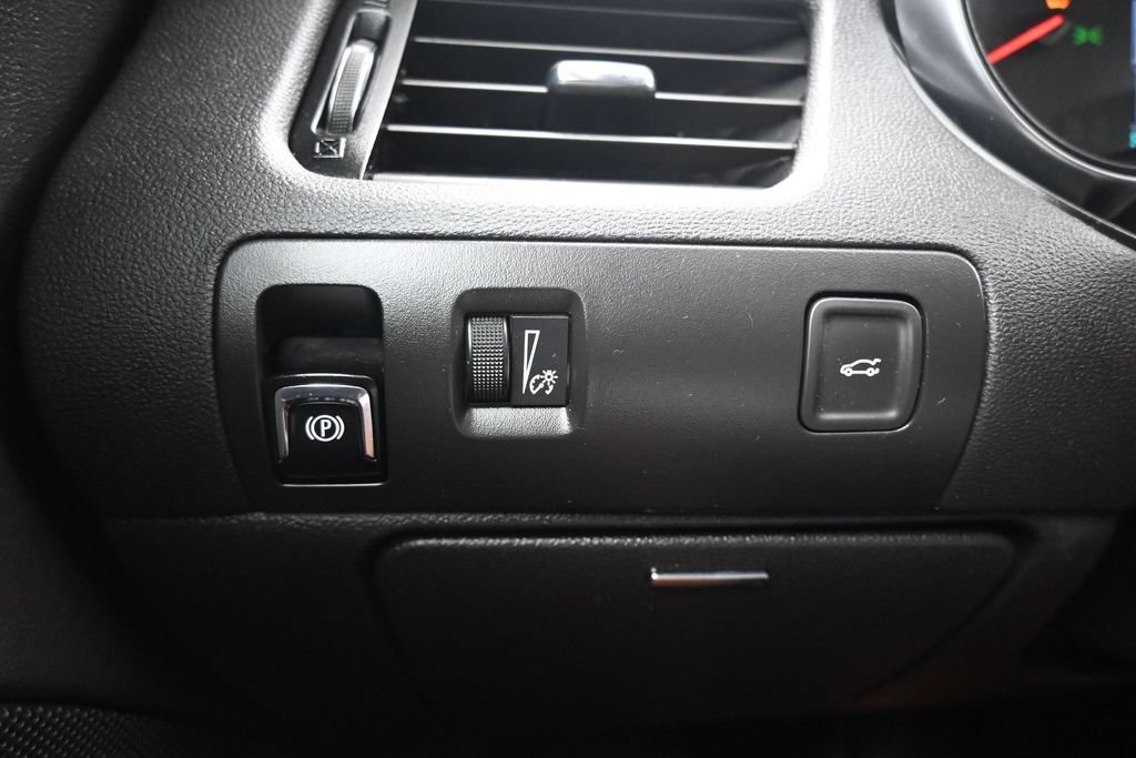 Used 2019 Chevrolet Impala LT FWD image 24