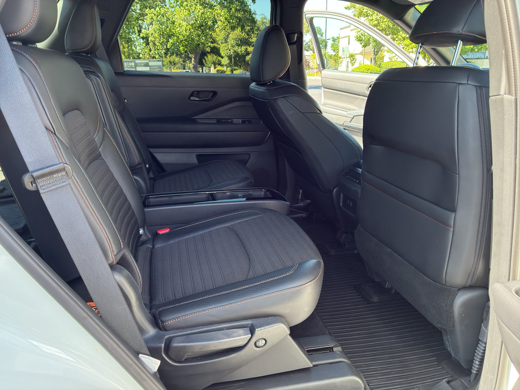 Used 2025 Nissan Pathfinder Rock Creek AWD/4WD image 52