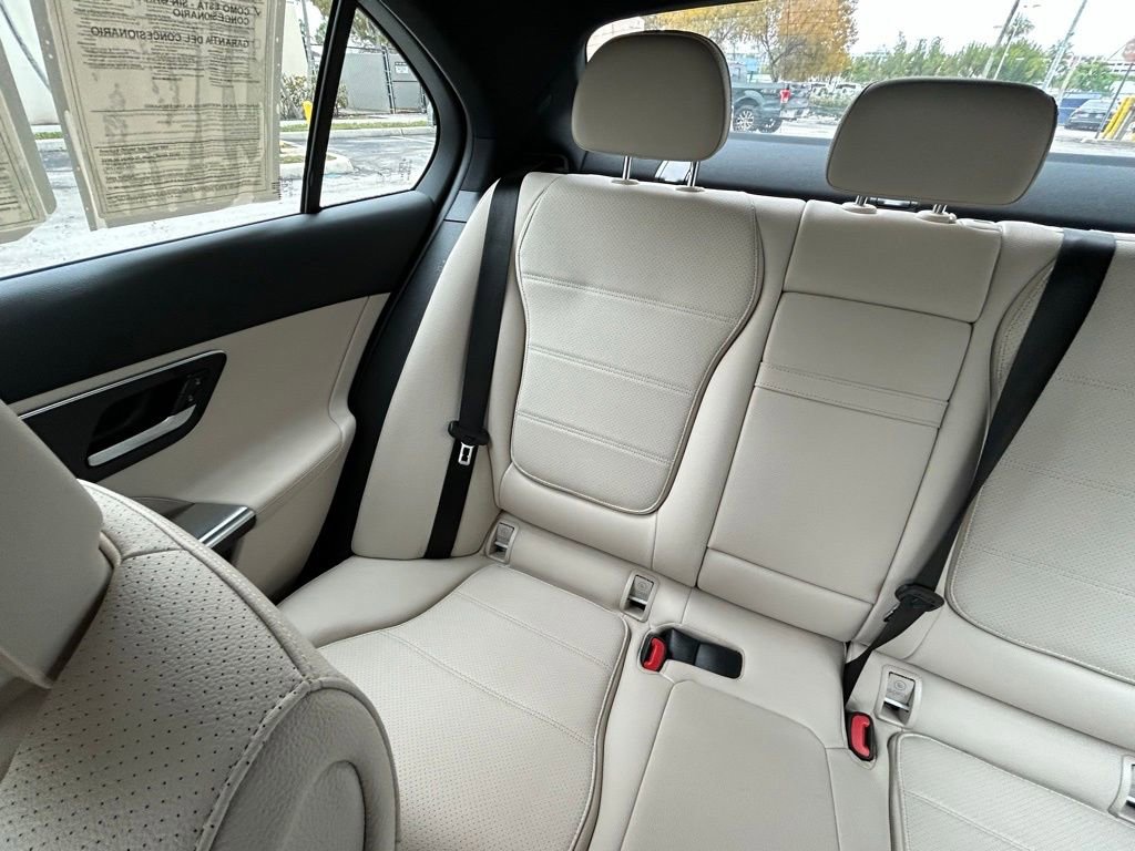 Used 2025 Mercedes-Benz C 300 4MATIC Sedan image 12