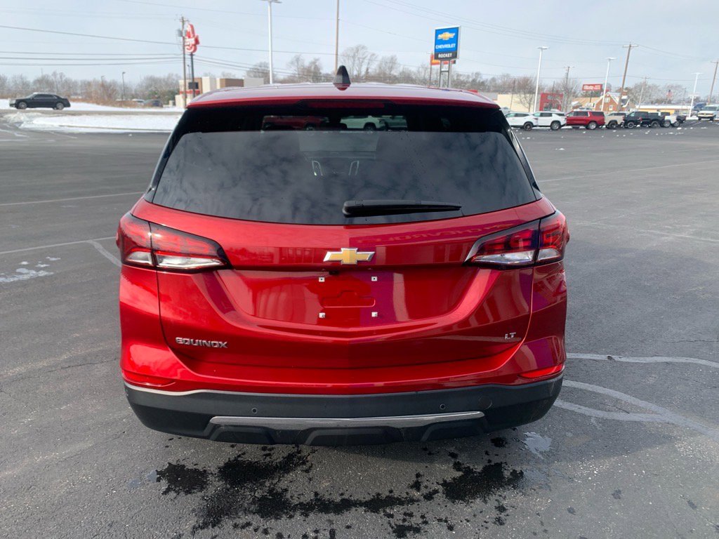 Used 2024 Chevrolet Equinox LT w/ LPO, Floor Liner Package image 4