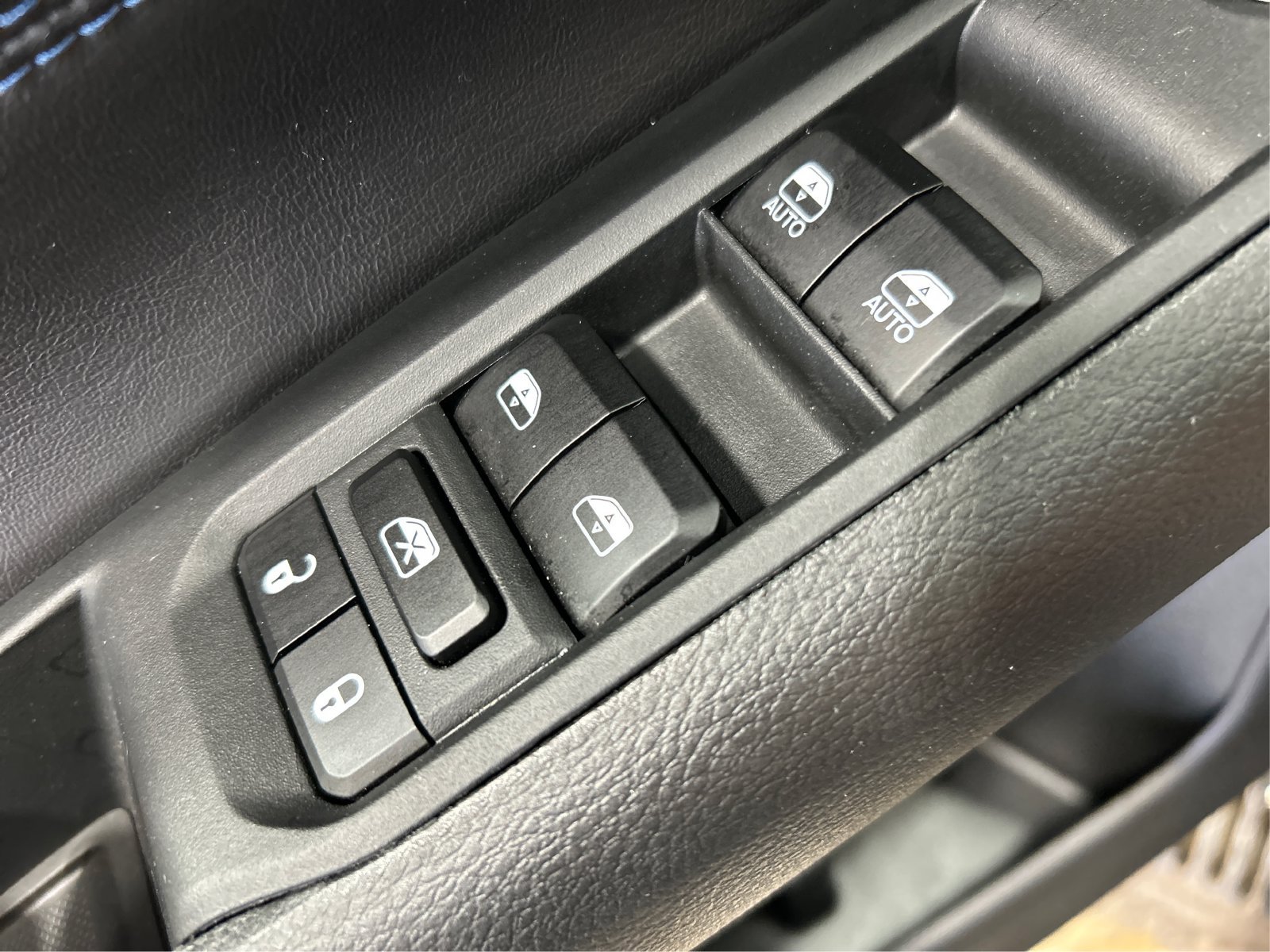 New 2026 Jeep Compass Latitude AWD/4WD image 29