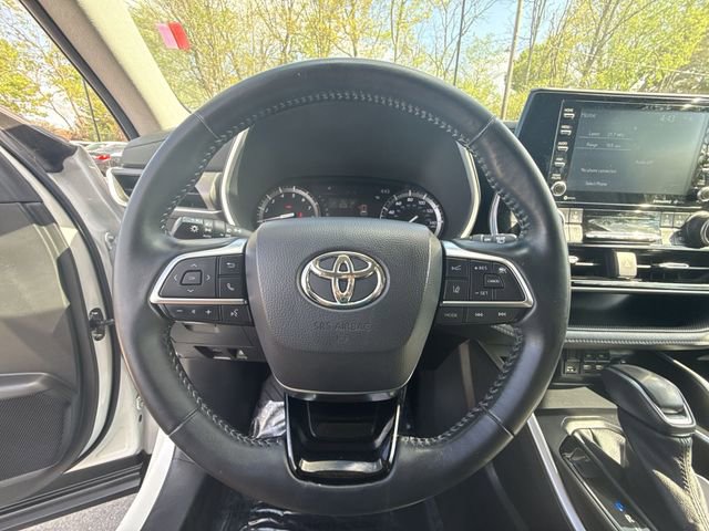 Used 2021 Toyota Highlander XLE image 14