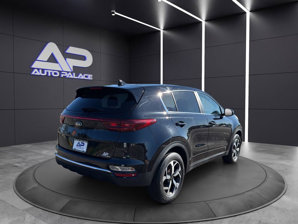 Used 2022 Kia Sportage LX image 6