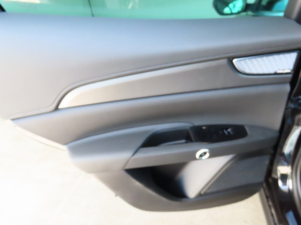 New 2024 Maserati Grecale GT image 26