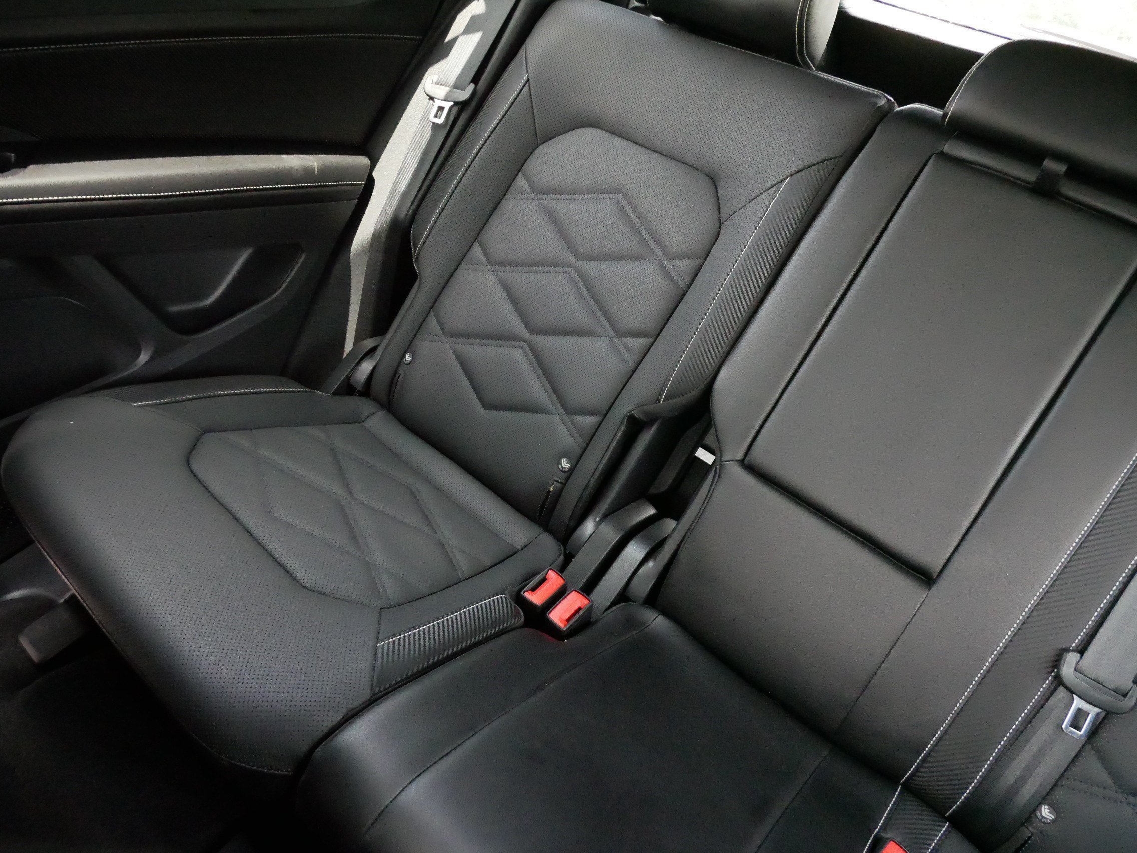 Certified 2024 Volkswagen Atlas Cross Sport SE w/ Panoramic Sunroof Package AWD/4WD image 12