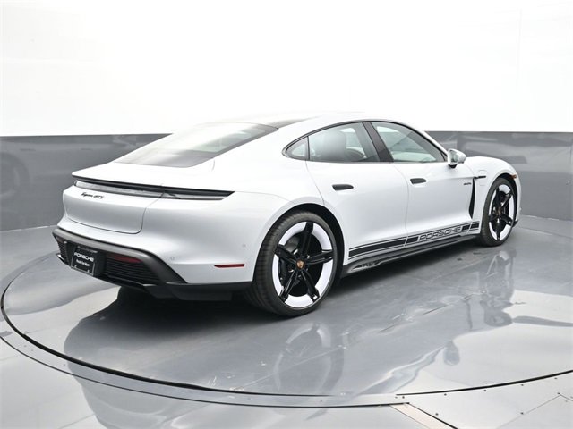 Used 2025 Porsche Taycan GTS image 31