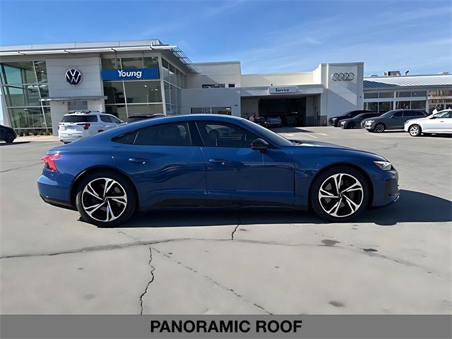 Used 2022 Audi e-tron GT Prestige image 2