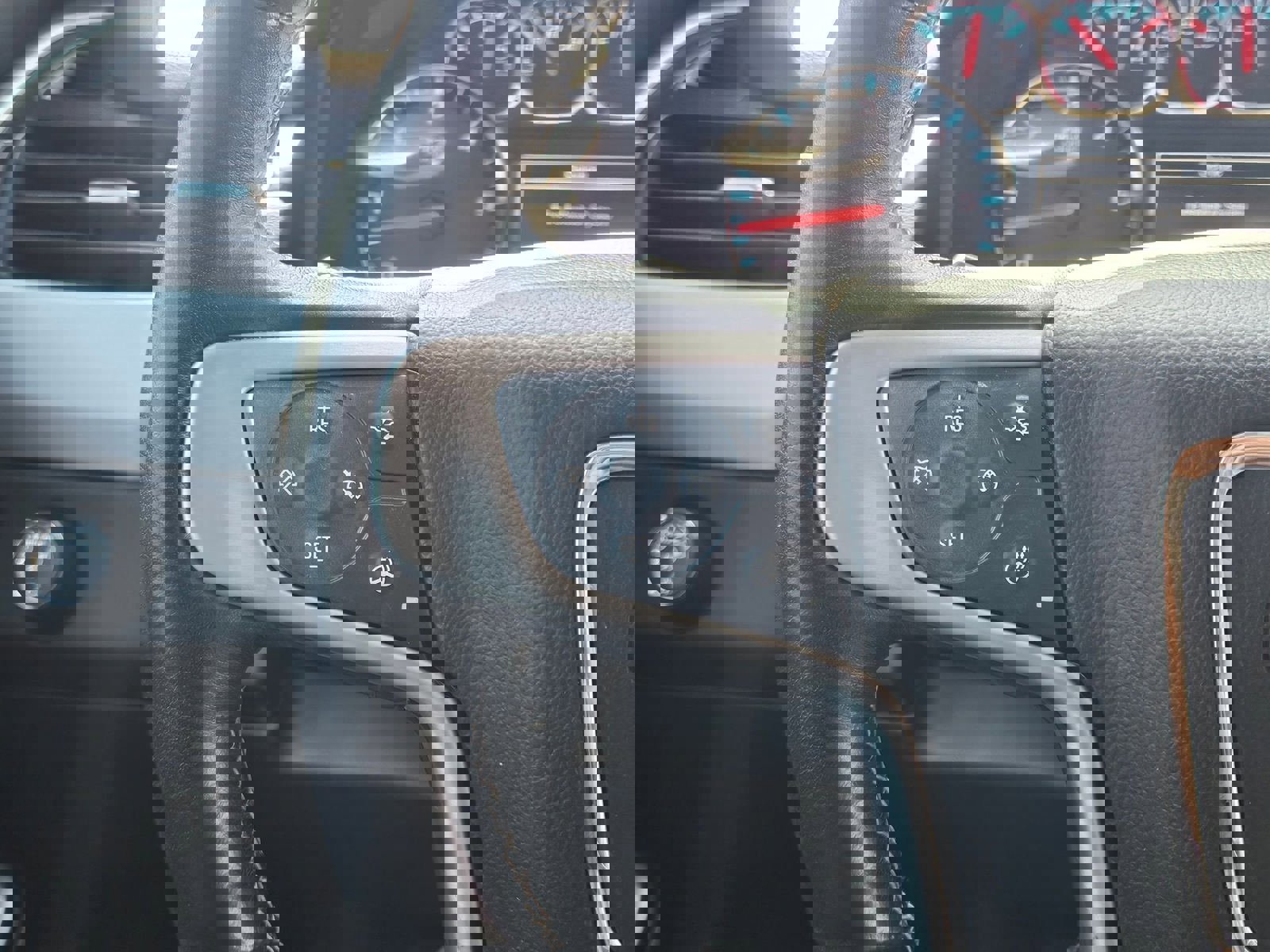 Used 2019 GMC Yukon XL SLT w/ Open Road Package image 12