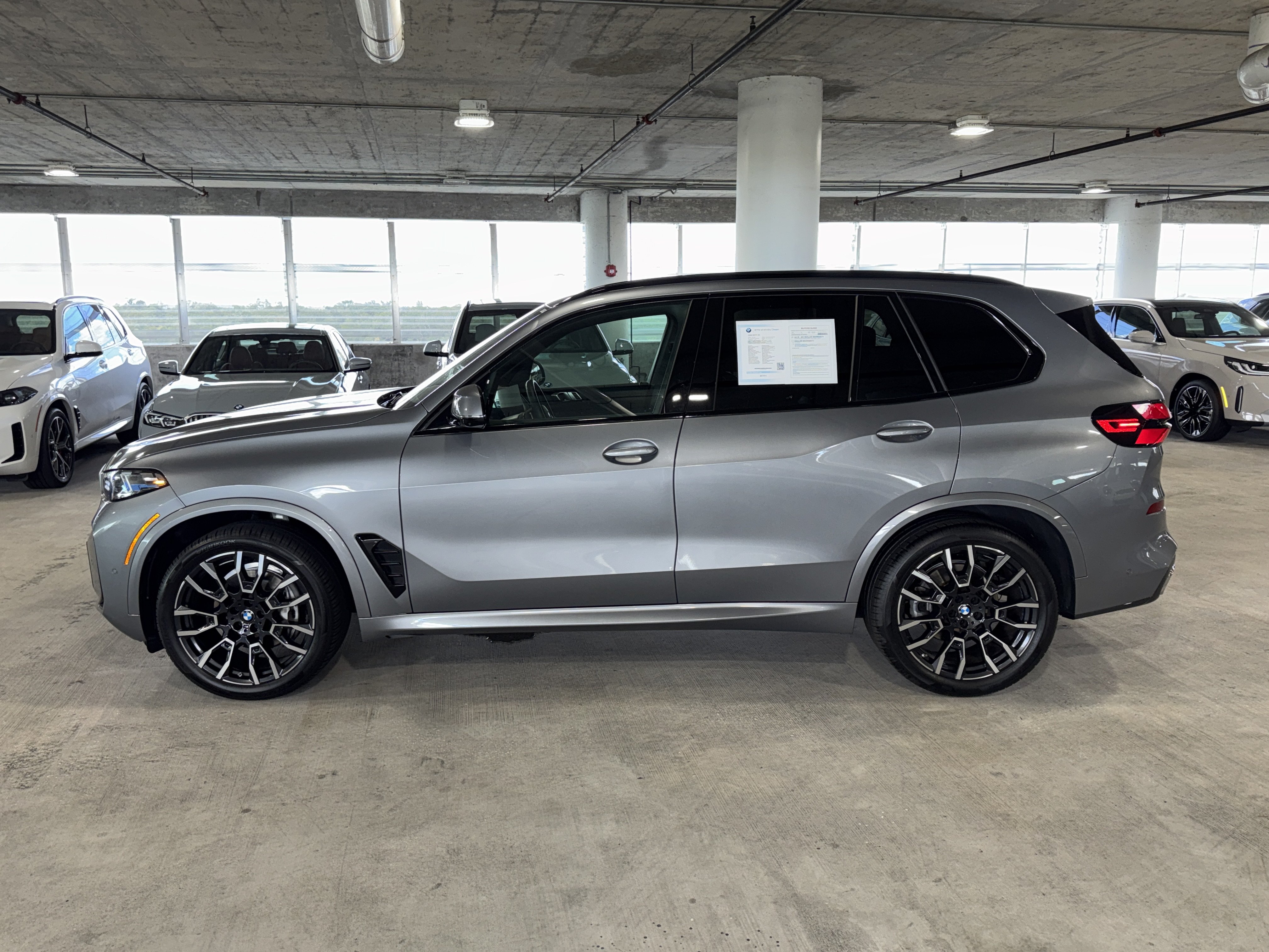 Certified 2026 BMW X5 sDrive40i w/ M Sport Package RWD image 5