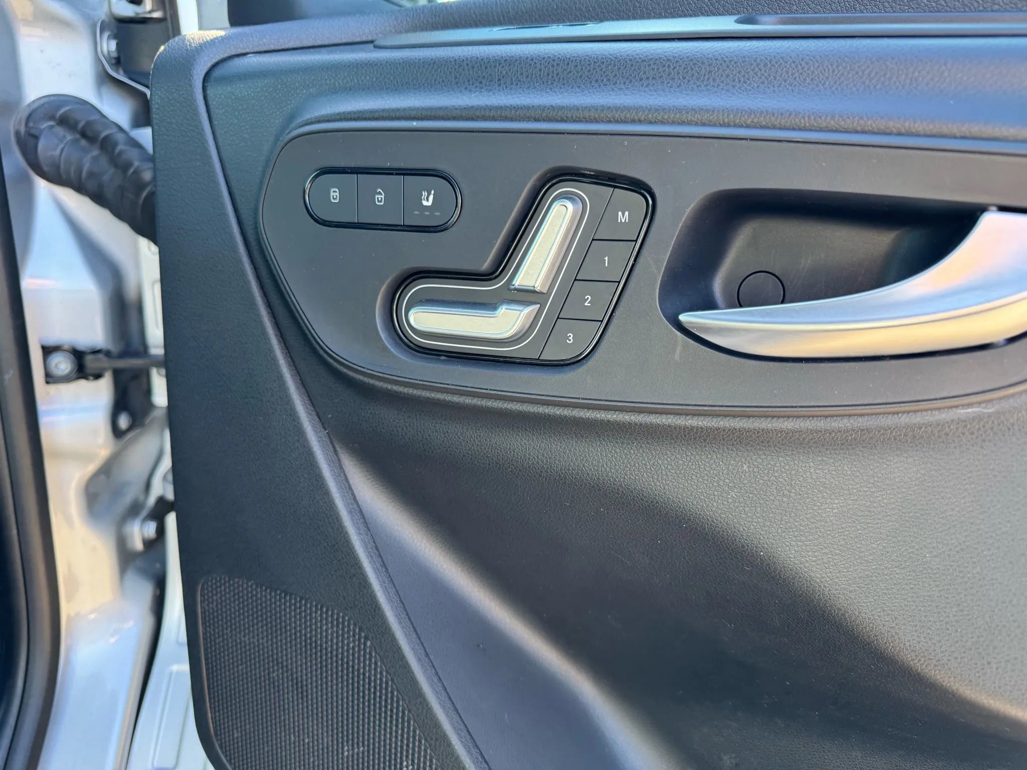 Used 2022 Mercedes-Benz Sprinter 2500 image 25