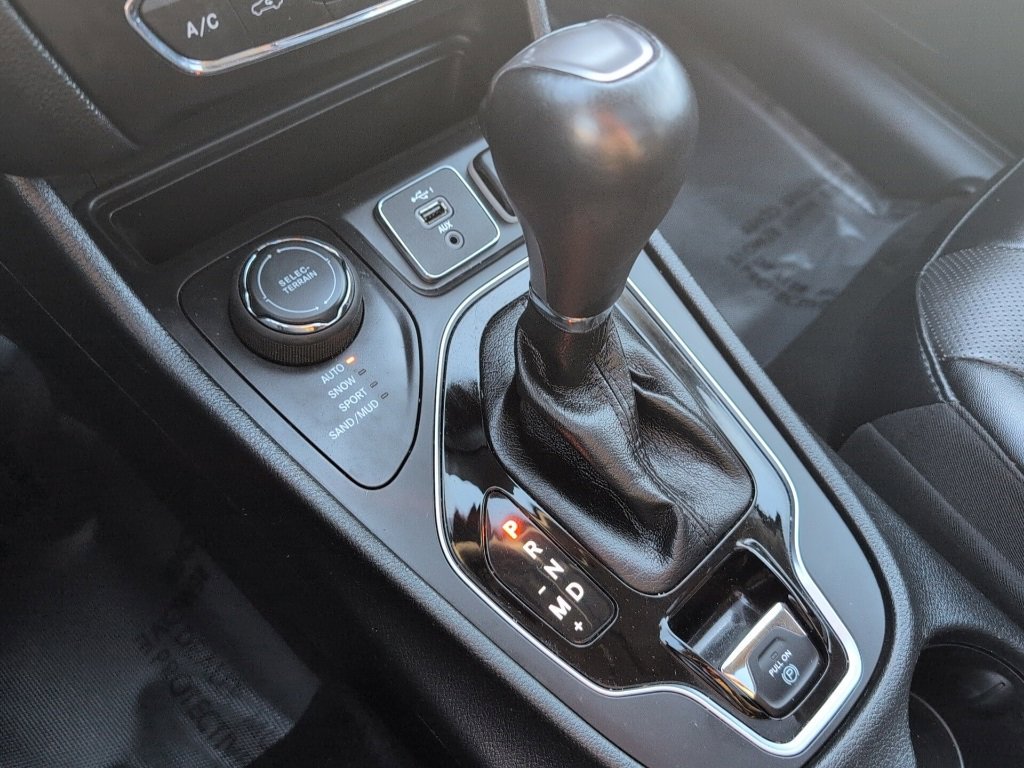 Used 2022 Jeep Cherokee Limited image 31