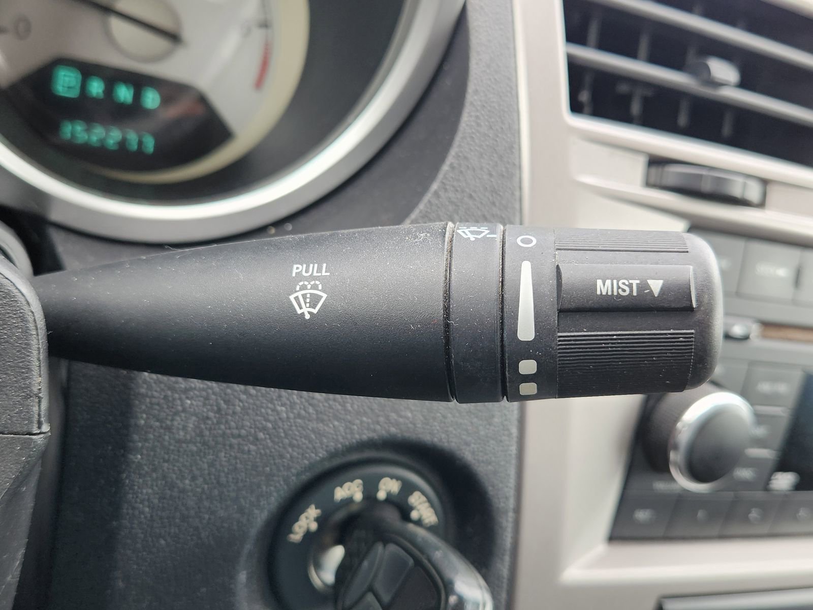 Used 2009 Chrysler Sebring Touring image 24