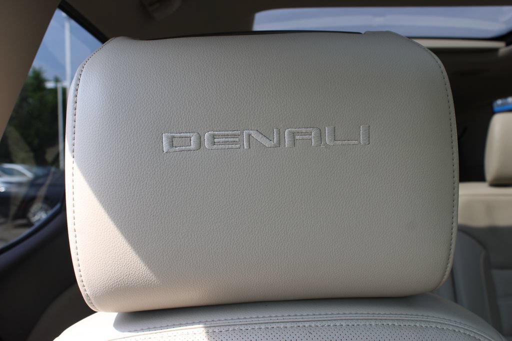 Certified 2018 GMC Acadia Denali w/ Technology Package AWD/4WD image 30