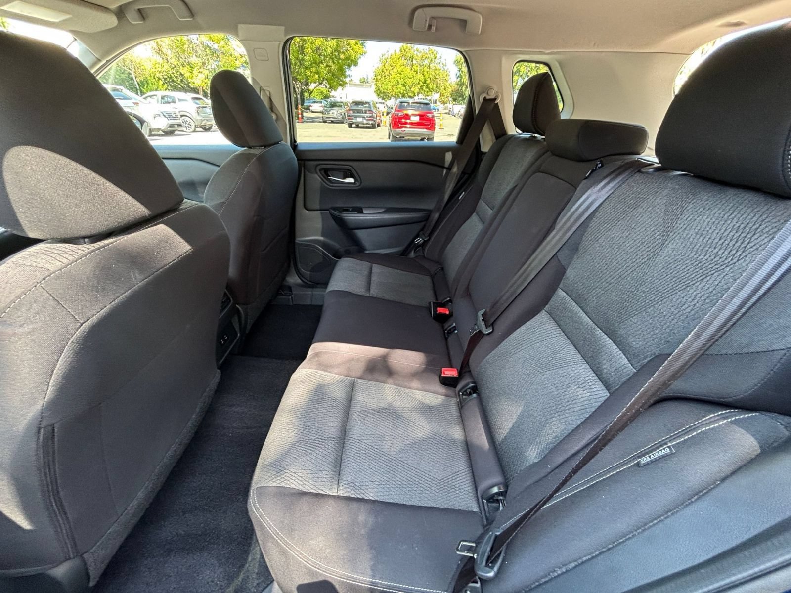 Used 2025 Nissan Rogue SV FWD image 27
