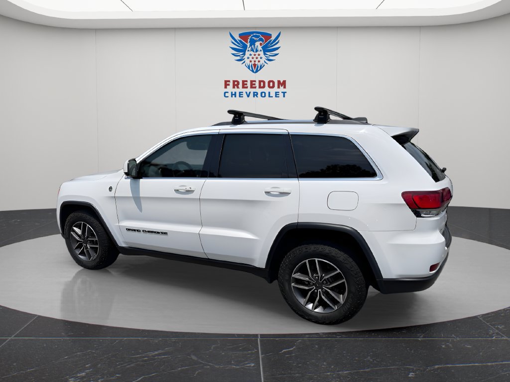 Used 2020 Jeep Grand Cherokee Laredo w/ Quick Order Package 2BN North AWD/4WD image 3