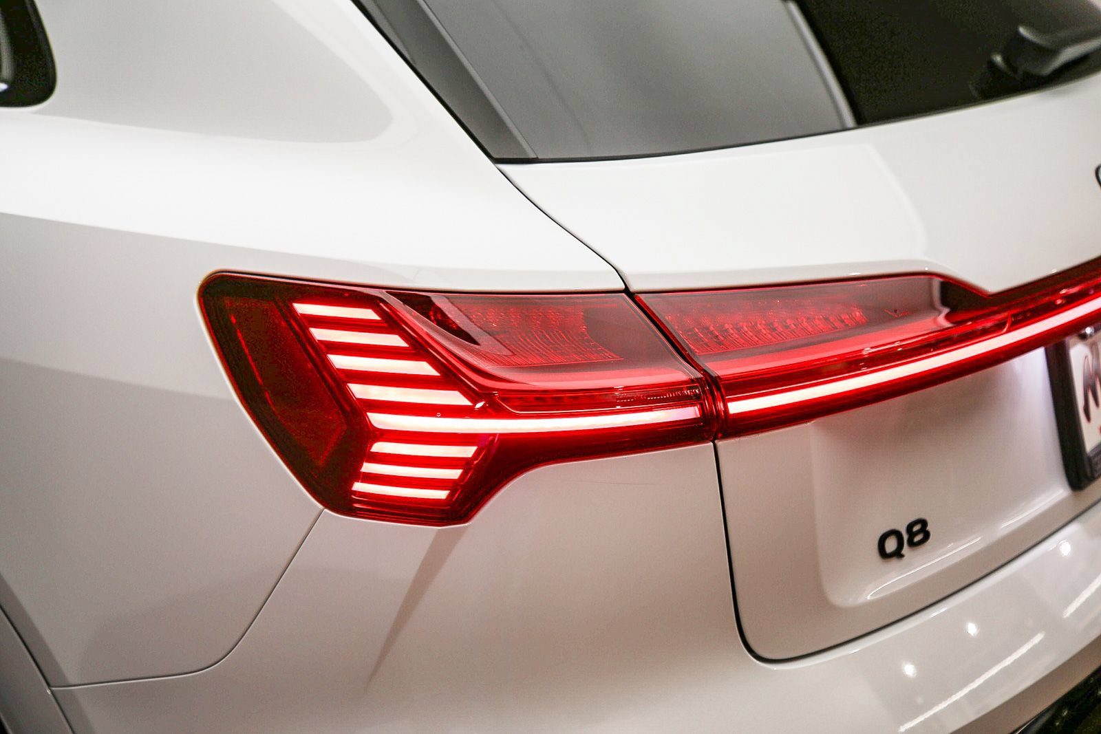 Certified 2024 Audi Q8 e-tron Premium AWD/4WD image 12