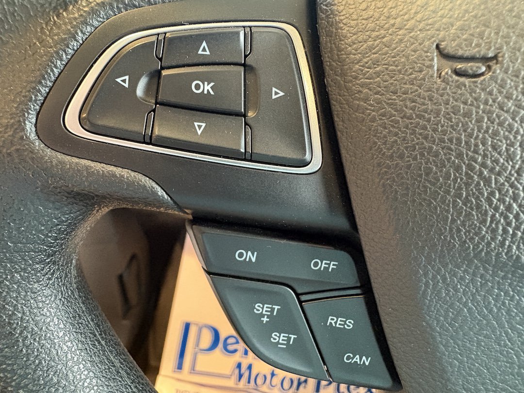 Used 2018 Ford Escape SE w/ SE Sync 3 Package FWD image 13