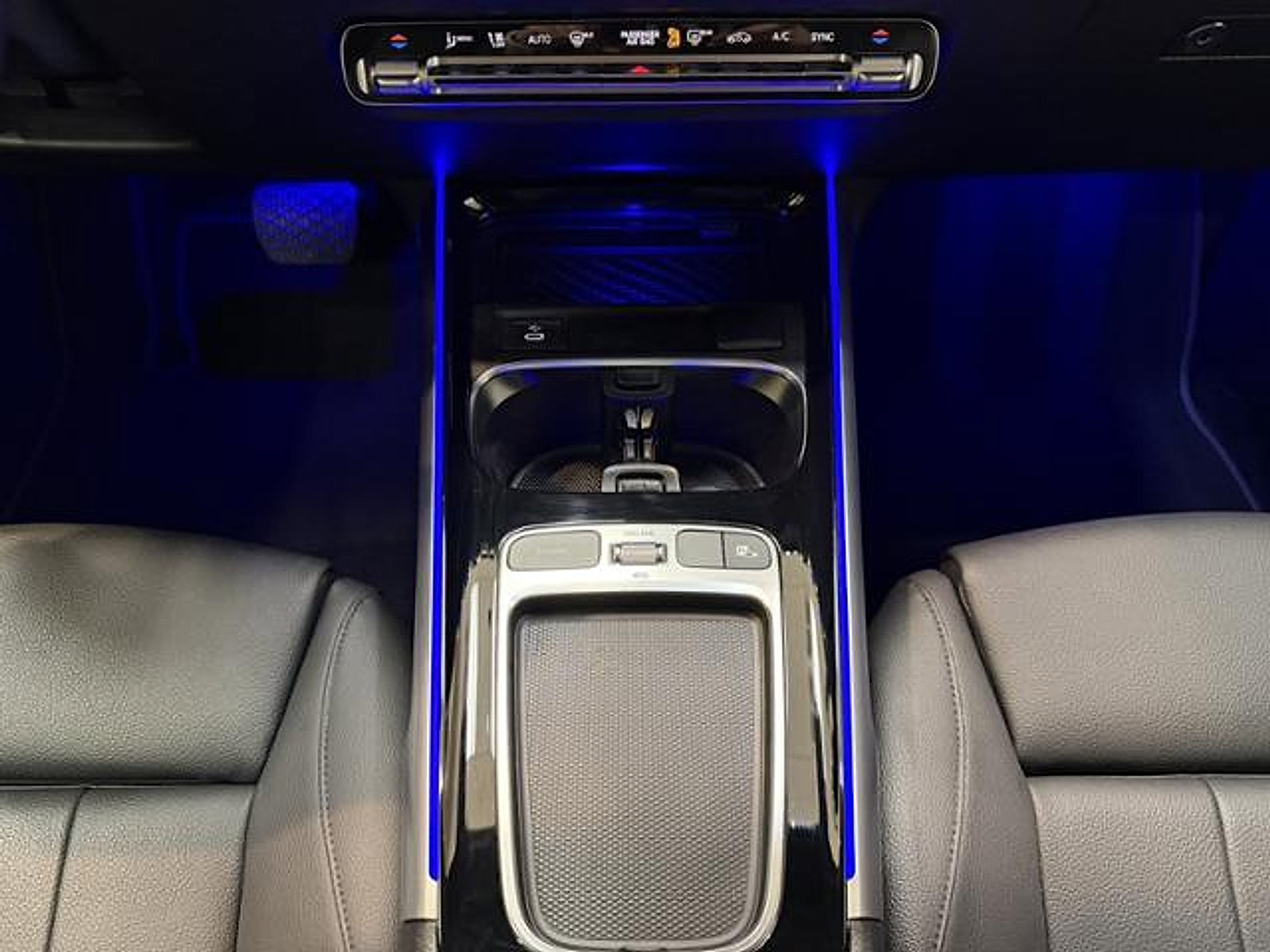 Used 2025 Mercedes-Benz GLB 250 image 15