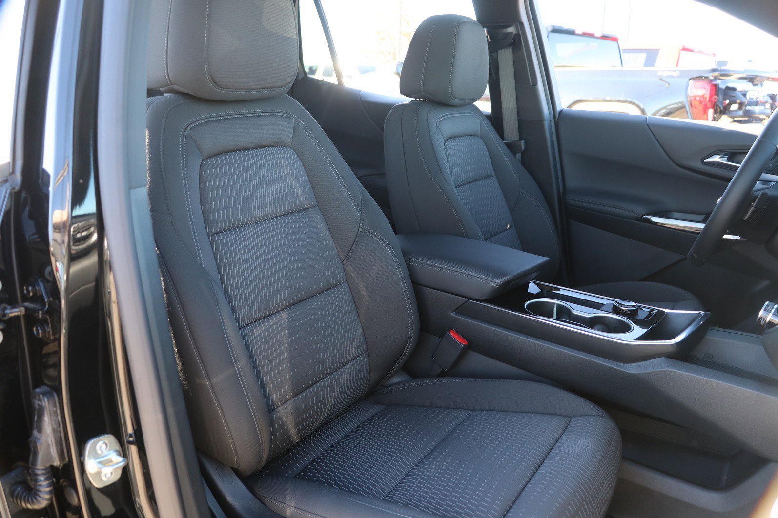 New 2026 Chevrolet Equinox LT w/ Midnight Edition image 33