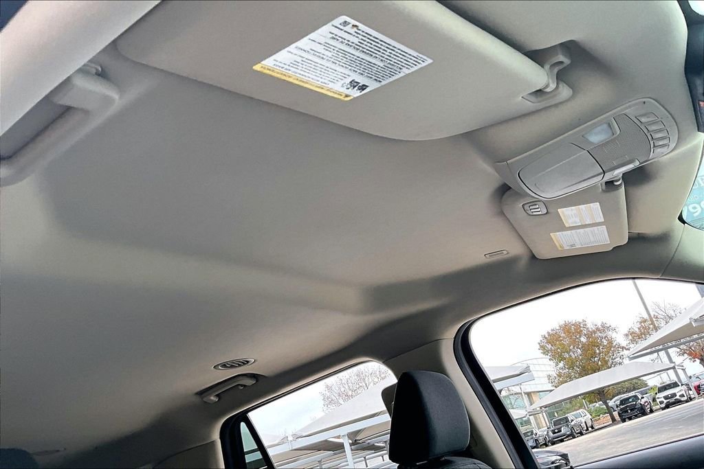 Used 2024 Ford Expedition Max XLT image 23