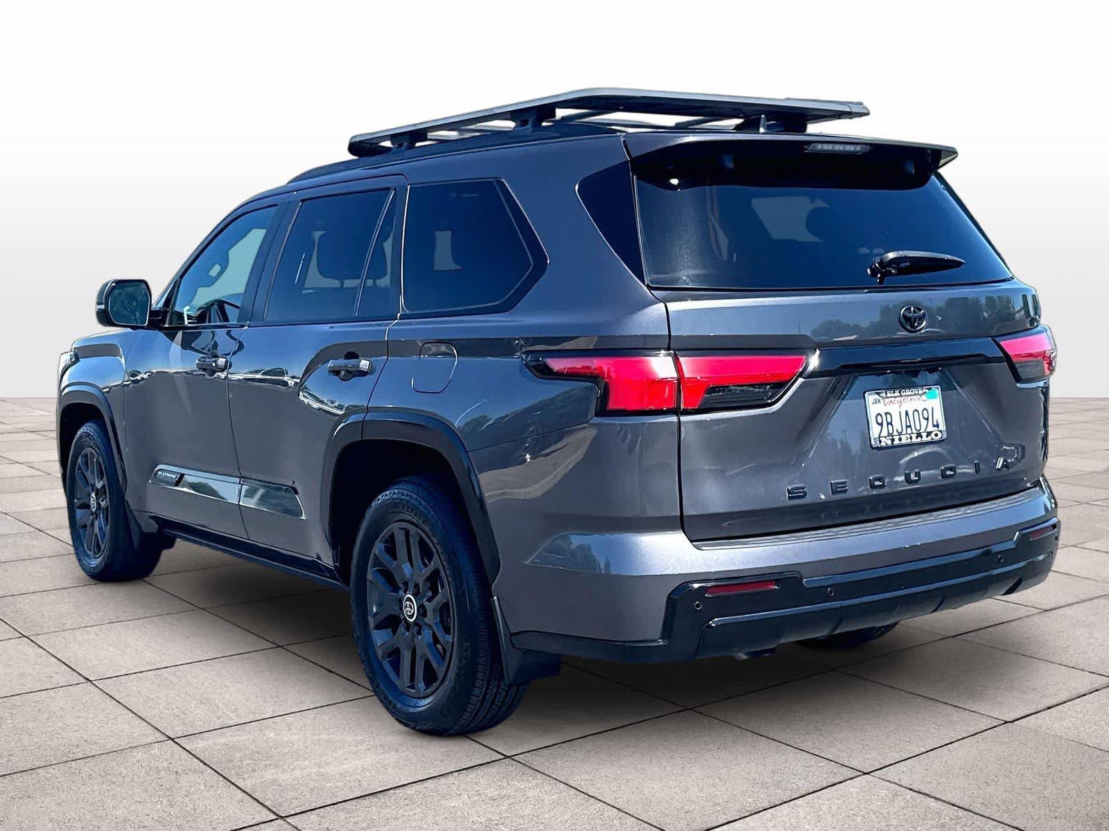 Used 2024 Toyota Sequoia Platinum AWD/4WD image 7