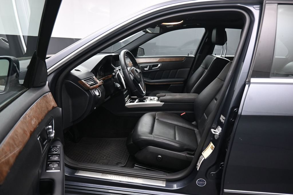 Used 2012 Mercedes-Benz E 350 4MATIC Sedan image 12