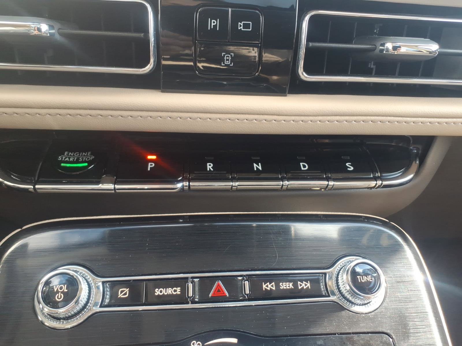 Certified 2022 Lincoln Nautilus Reserve w/ Equipment Group 201A image 21