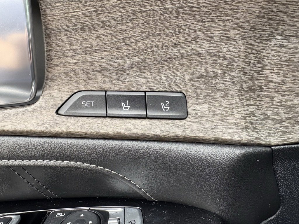 Used 2023 Kia Sorento SX Prestige image 10