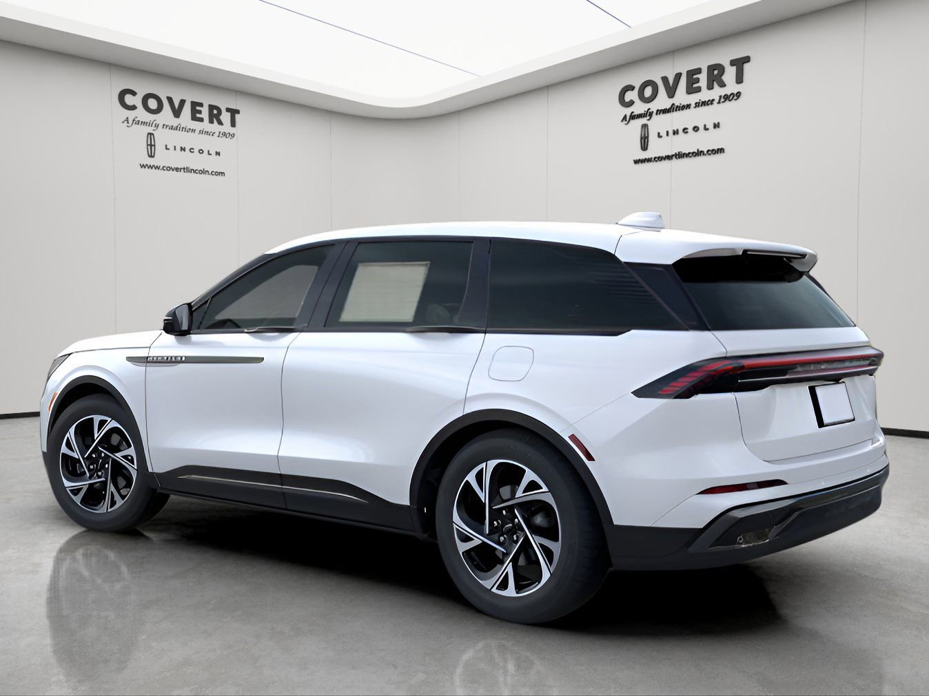 New 2026 Lincoln Nautilus Premier w/ Jet Appearance Package image 4