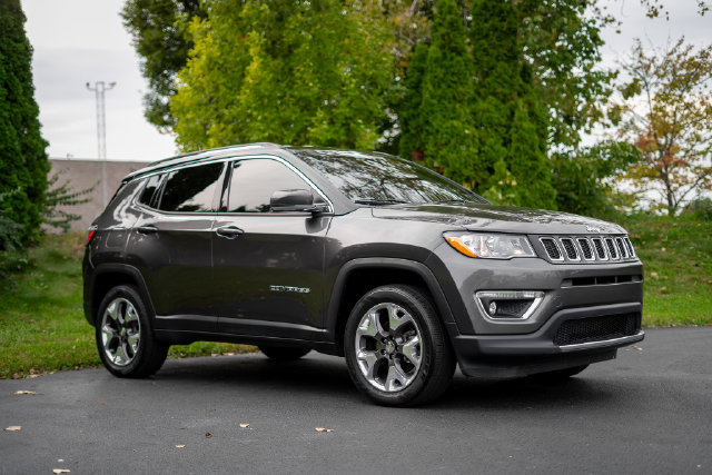 Used 2019 Jeep Compass Limited AWD/4WD image 3